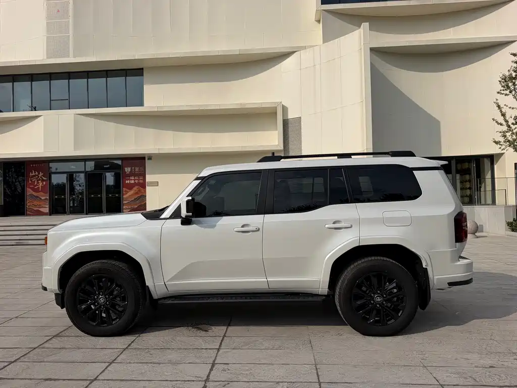 Toyota Prado — миниатюра 8