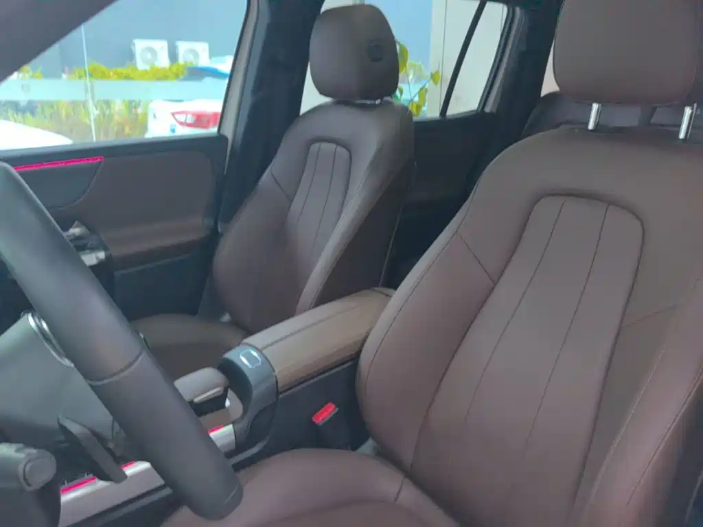 Mercedes-Benz GLB — миниатюра 15