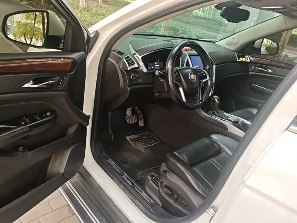 Cadillac SRX — миниатюра 16