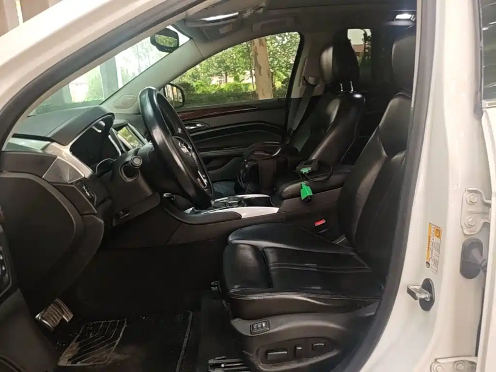 Cadillac SRX — миниатюра 15