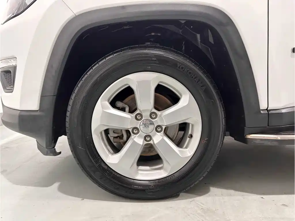 Jeep Compass — миниатюра 14