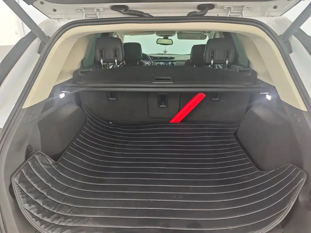 Cadillac XT5 — миниатюра 14