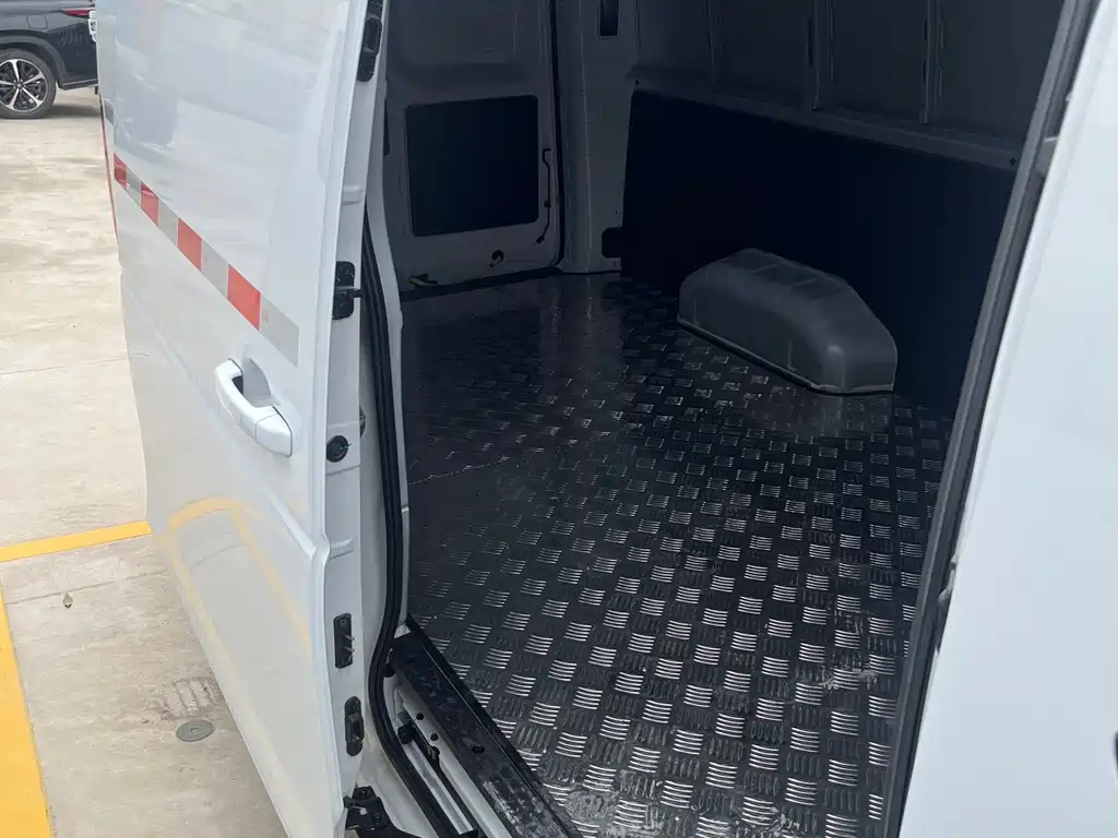 Dongfeng V5 2025 310km