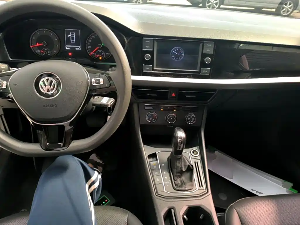Volkswagen Lavida — миниатюра 10