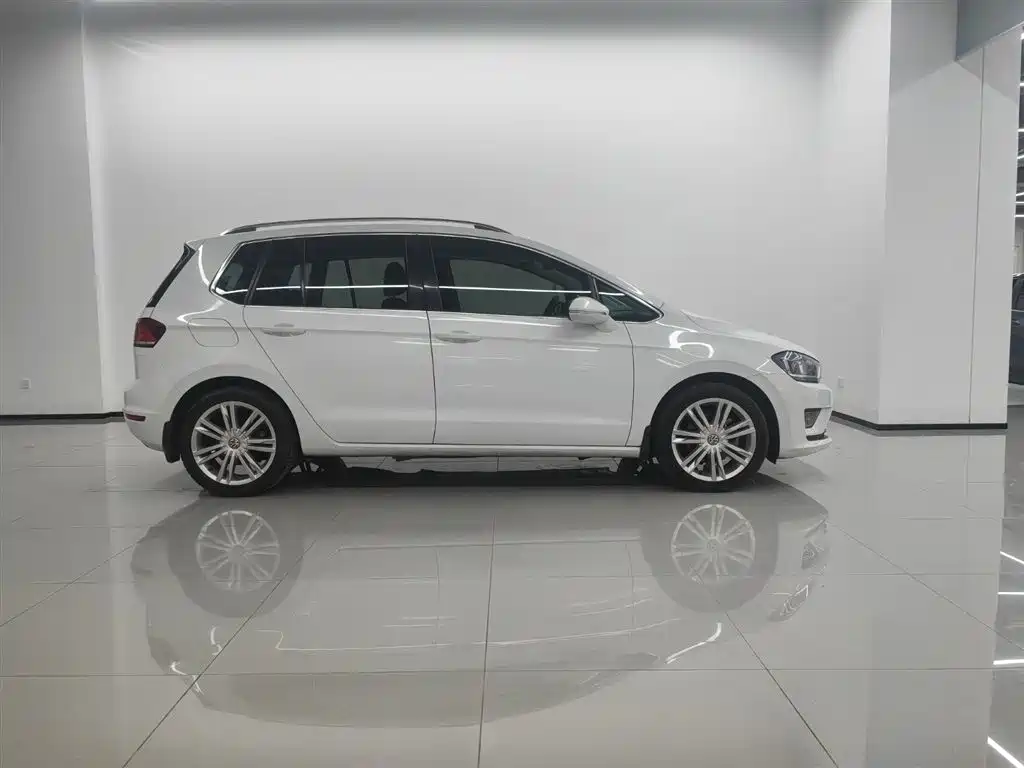 Volkswagen Golf Sportsvan — миниатюра 3