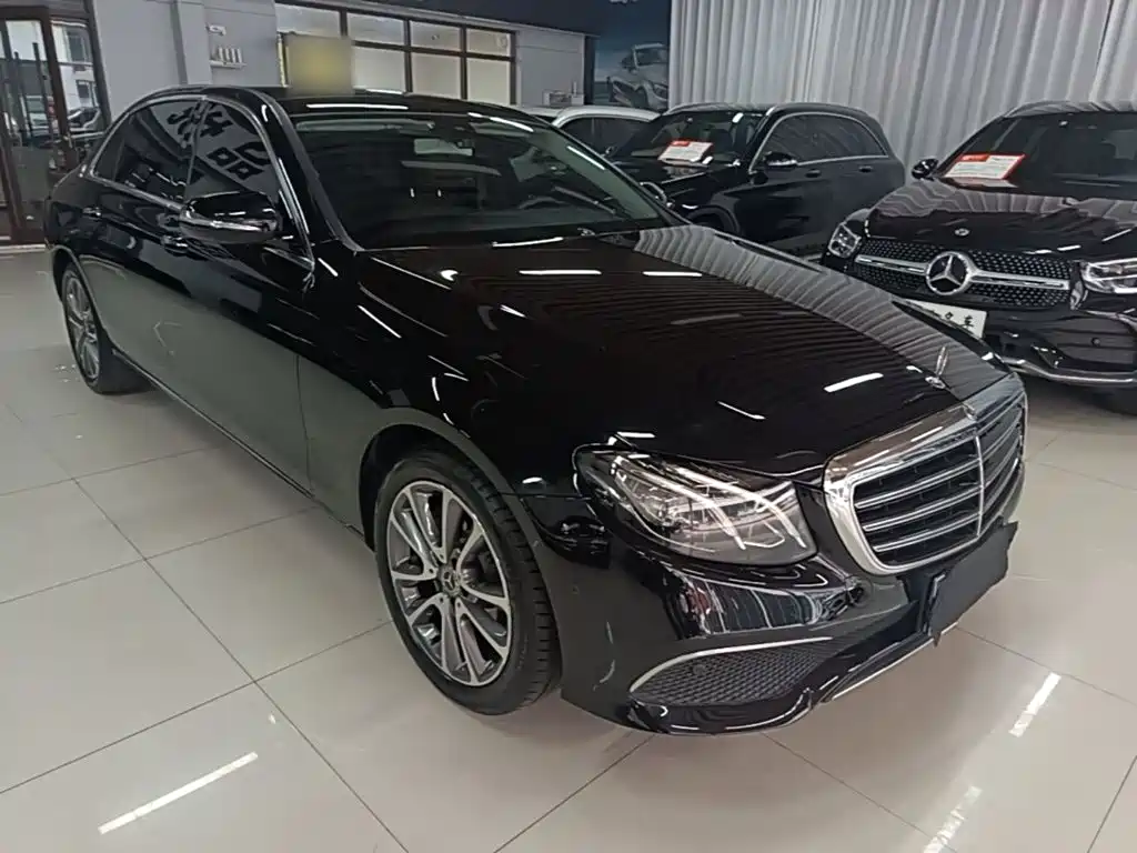 Mercedes-Benz E-Class — миниатюра 4