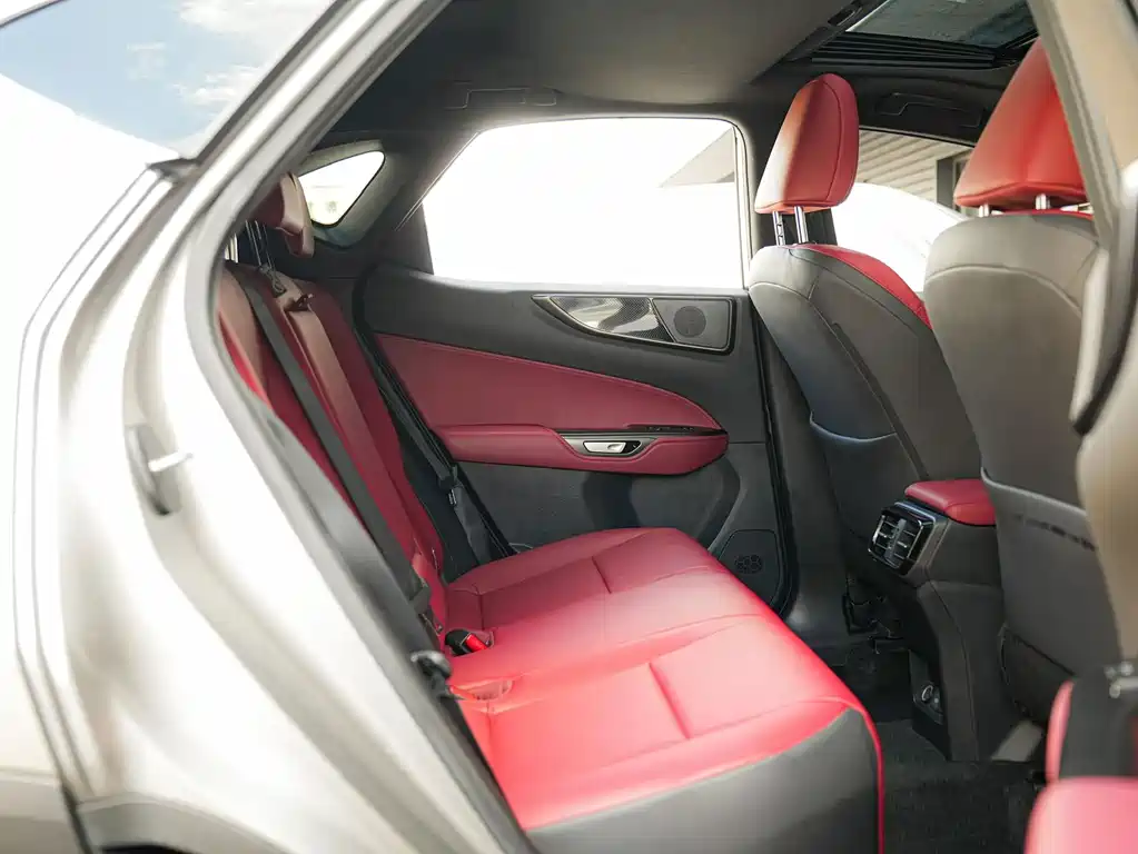 Lexus NX — миниатюра 14