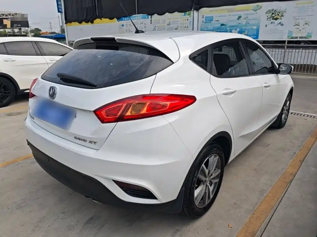 Changan EadoXT XT 2015 1.6L MT V