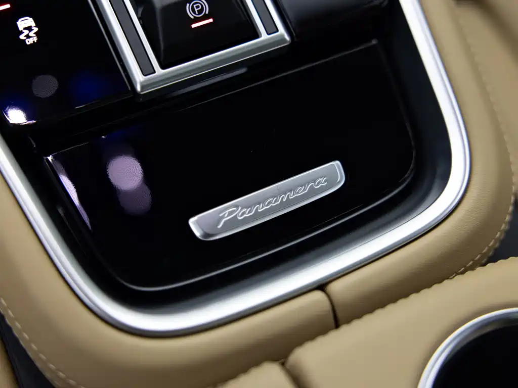 Porsche Panamera — миниатюра 24