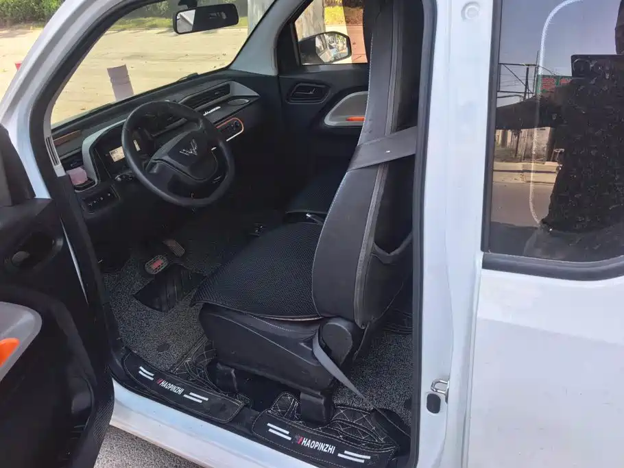 Wuling MINIEV — миниатюра 11