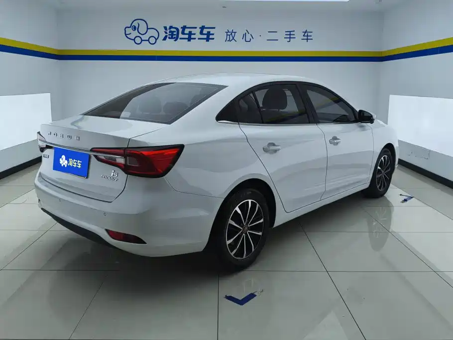Roewe i5 — миниатюра 3