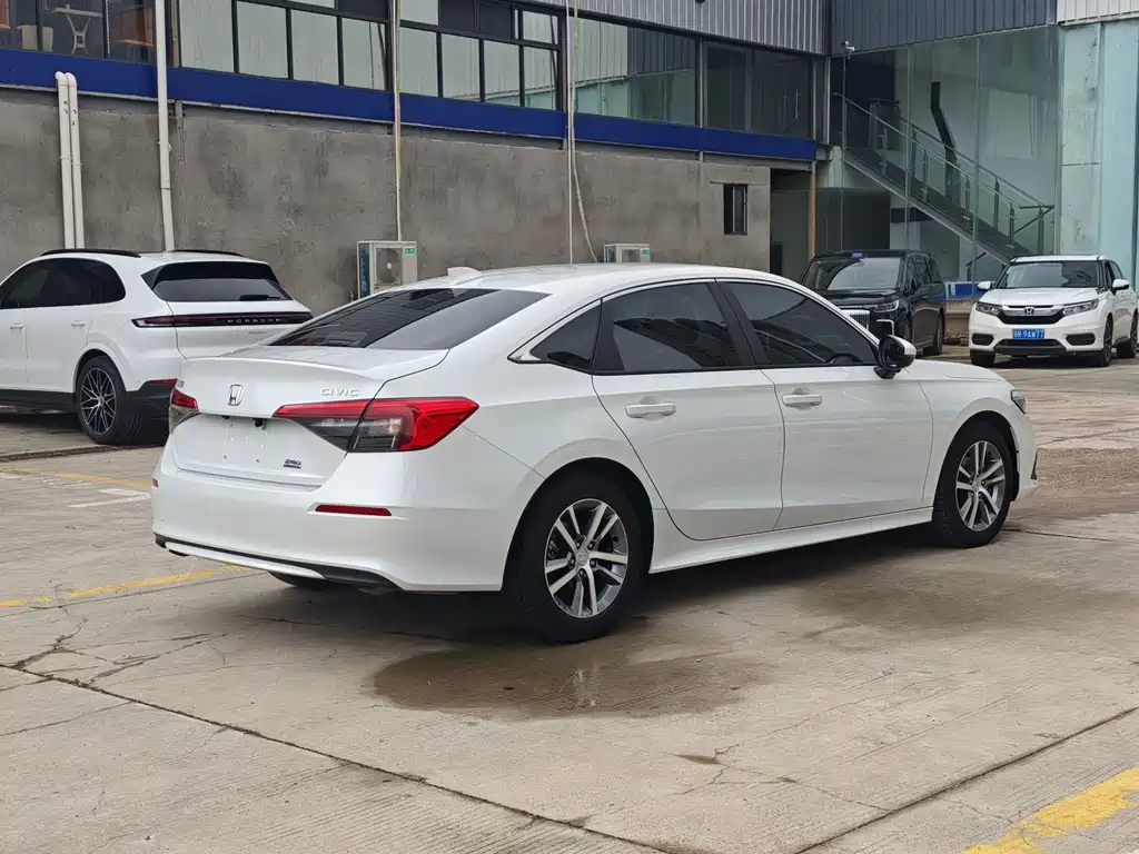 Honda Civic — миниатюра 7