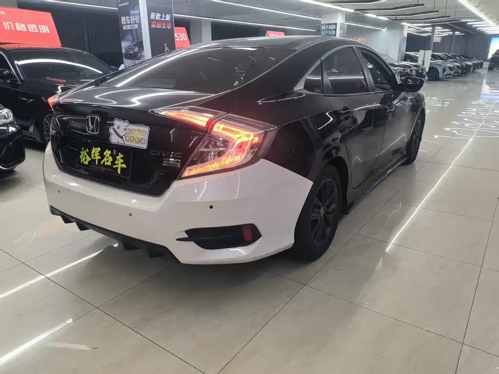 Honda Civic — миниатюра 9