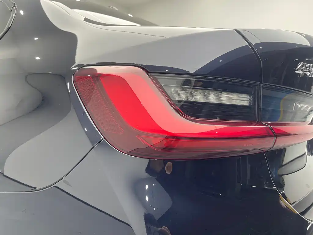 BMW 3 Series 3 2025 330Li M Sport