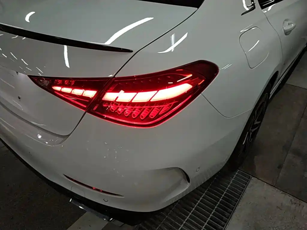 Mercedes-Benz C-Class — миниатюра 8