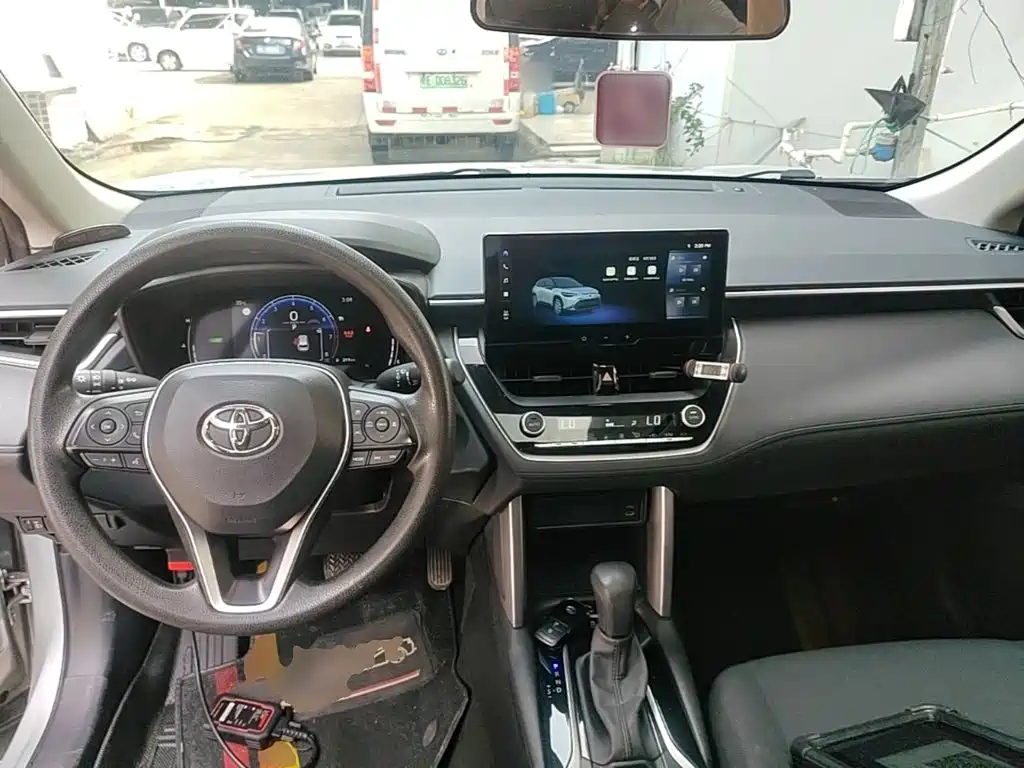 Toyota Frontlander — миниатюра 10