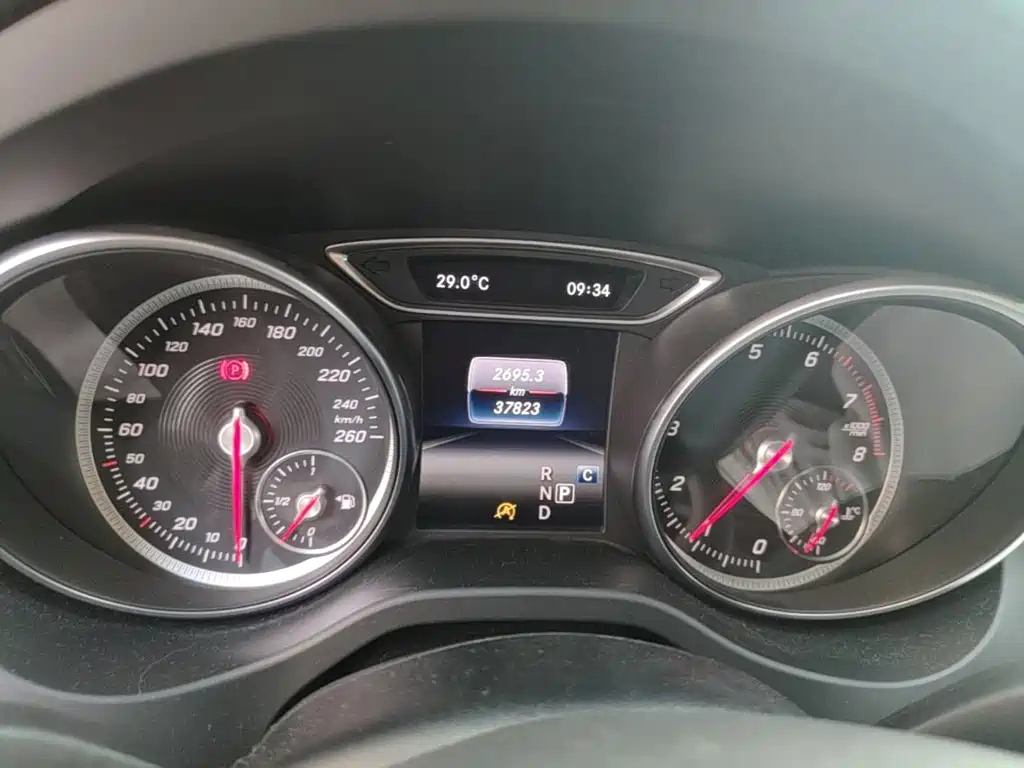 Mercedes-Benz GLA — миниатюра 16