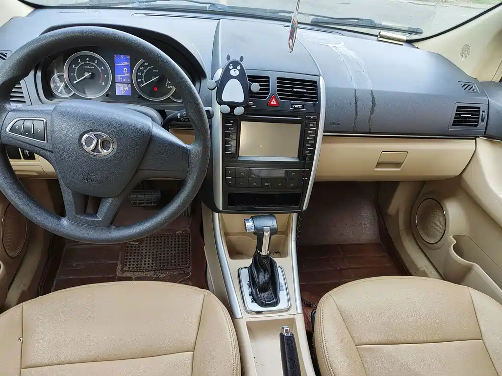 BAIC E-Series — миниатюра 5