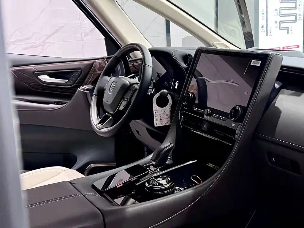 Toyota Vellfire 2025 2.5L Executive