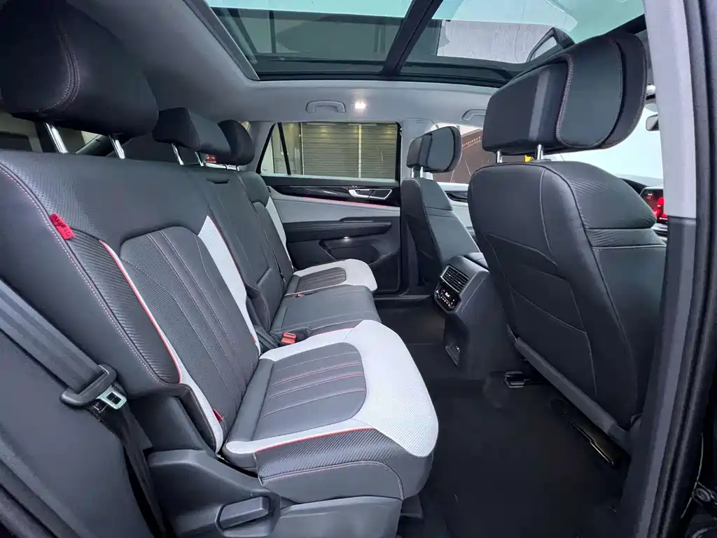 Volkswagen Teramont — миниатюра 6