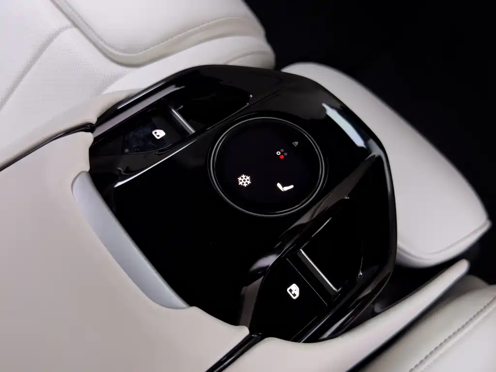Ferrari Purosangue — миниатюра 33