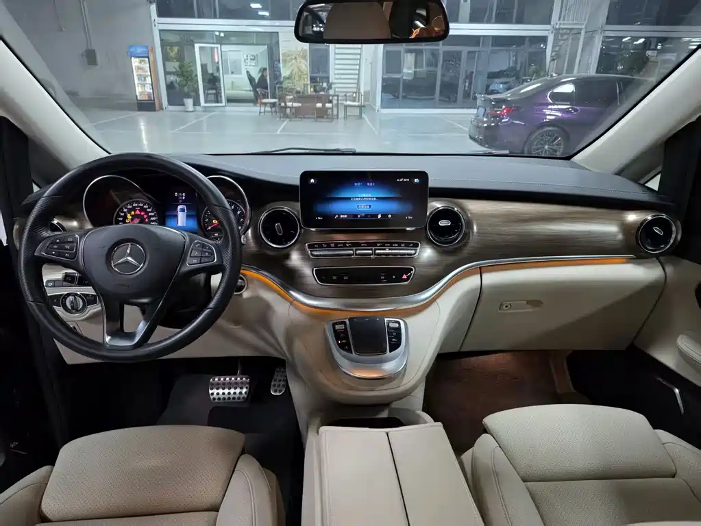 Mercedes-Benz V-Class — миниатюра 6