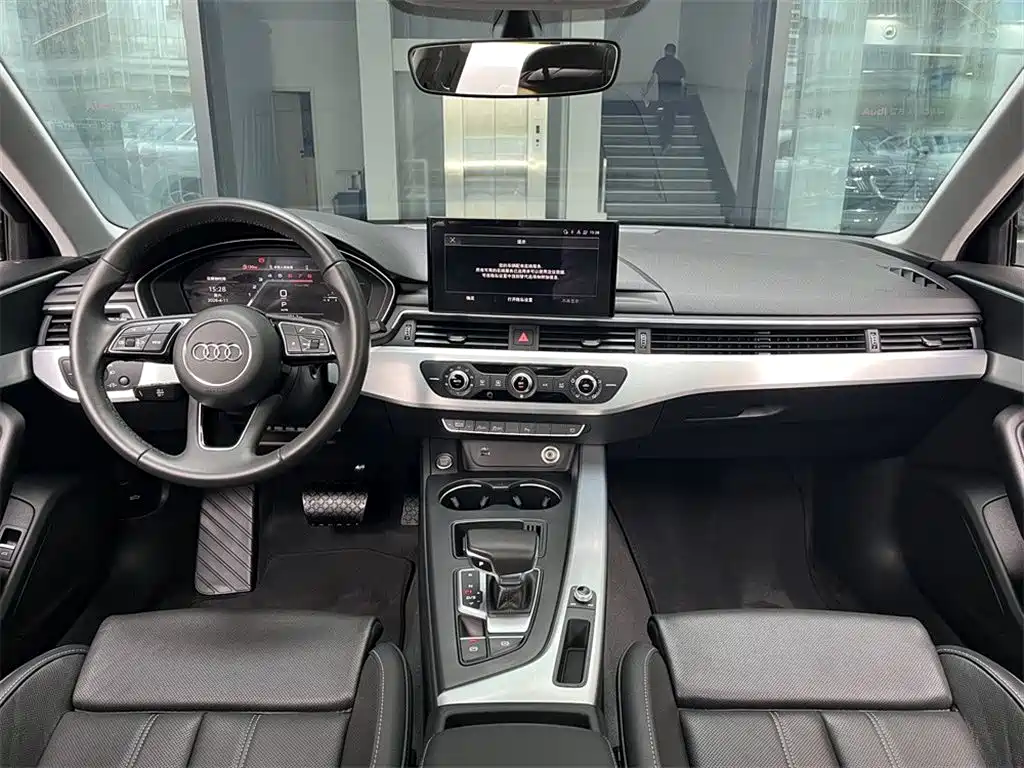 Audi A4L 2022 40 TFSI Fashion