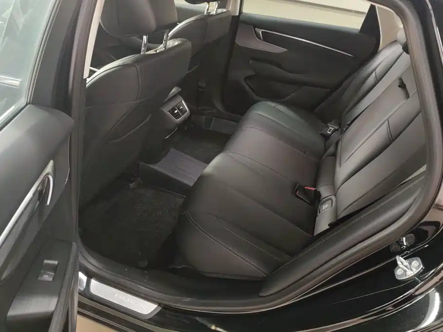 Buick LaCrosse — миниатюра 11