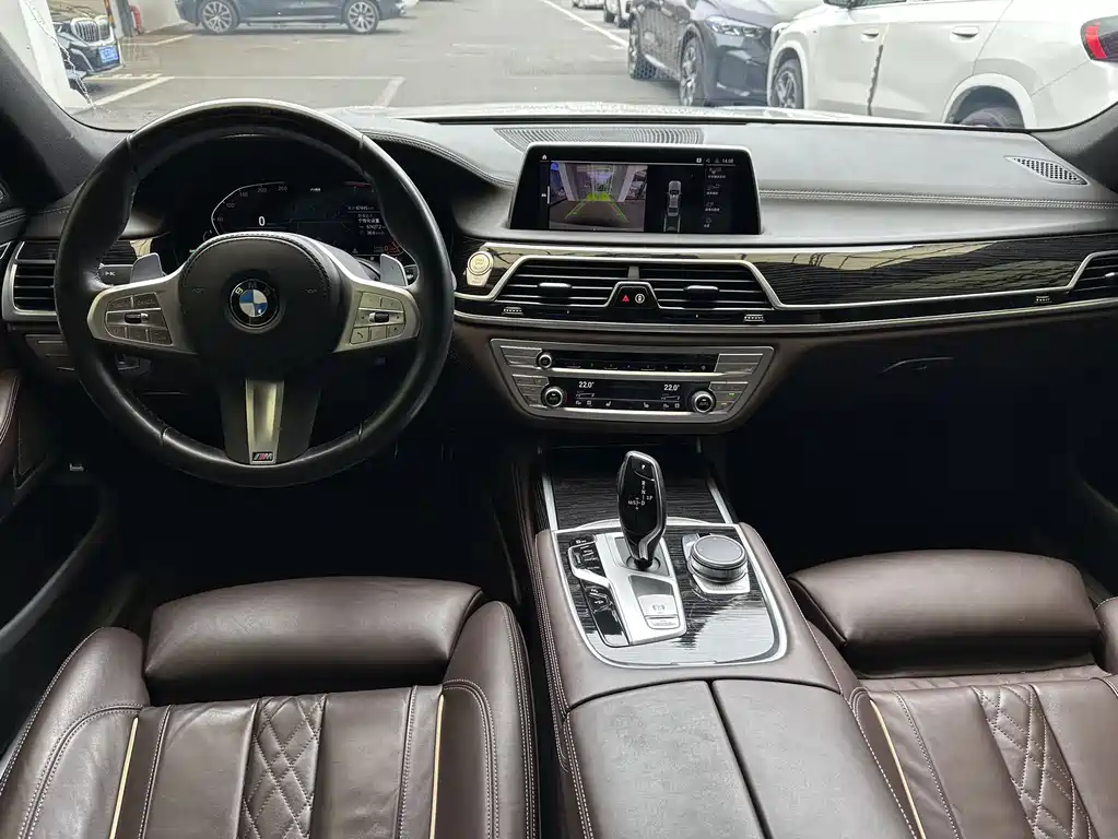 BMW 7 SERIES