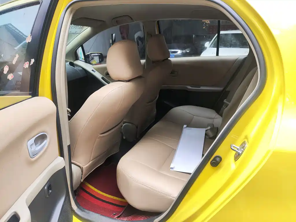Toyota Yaris — миниатюра 5