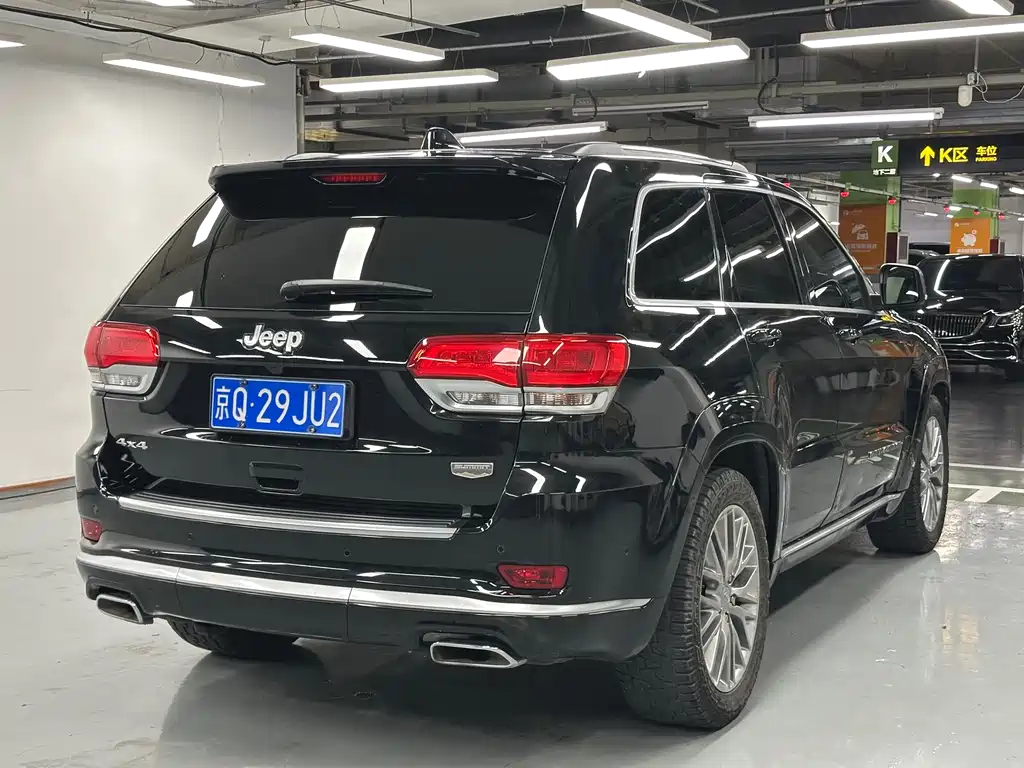 Jeep Grand Cherokee (Import) — миниатюра 2