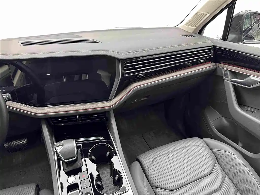 Volkswagen Touareg — миниатюра 15