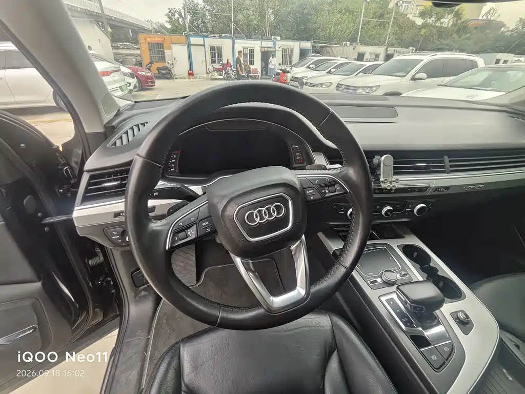Audi Q7 — миниатюра 8