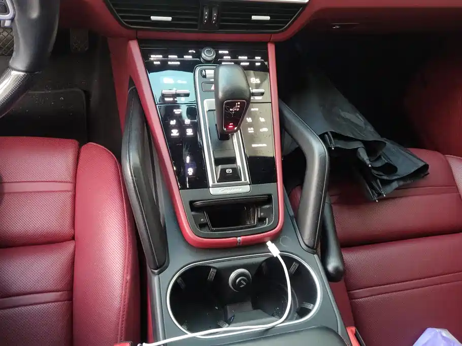 Porsche Cayenne Hybrid — миниатюра 16