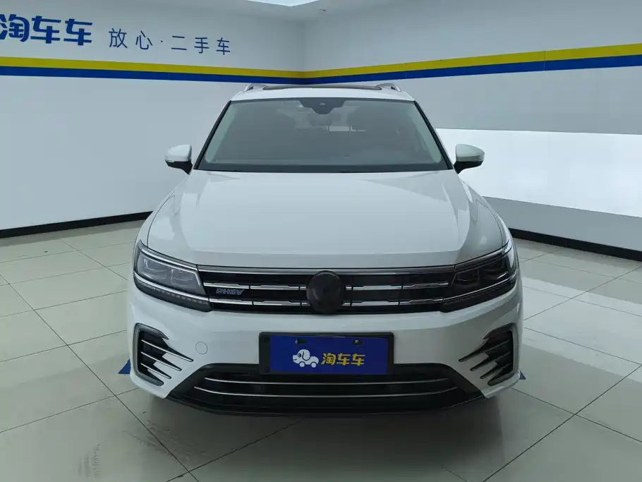 Volkswagen Tiguan L PHEV — миниатюра 2
