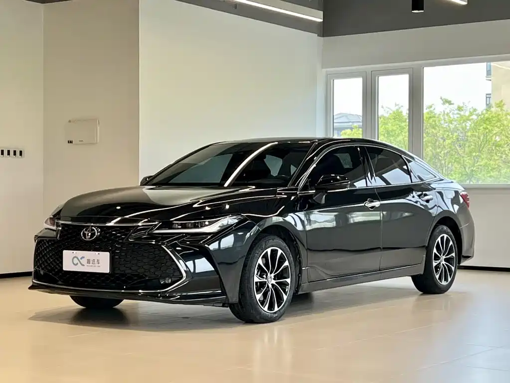Купить Toyota Avalon