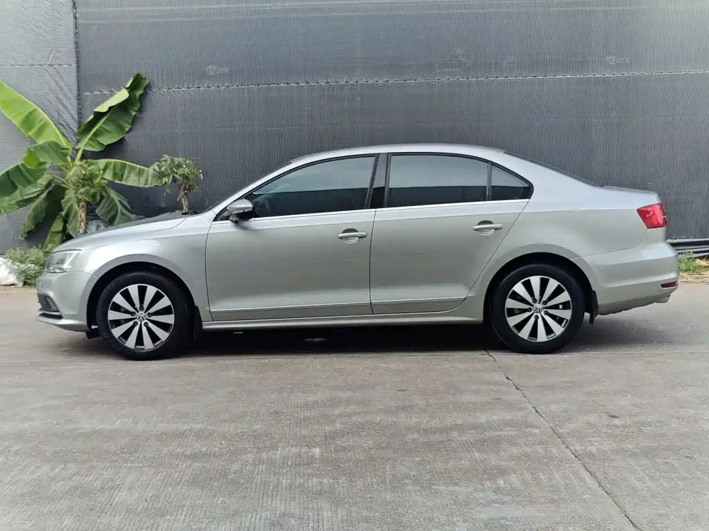 Volkswagen Sagitar — миниатюра 7