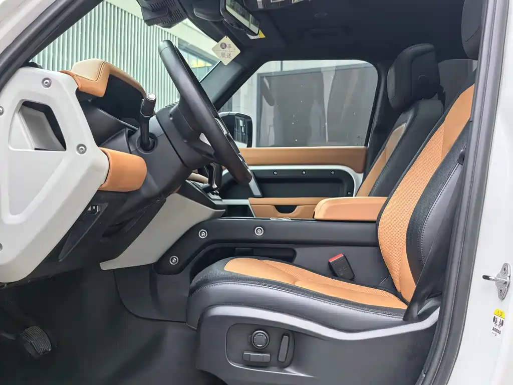Land Rover Defender — миниатюра 12
