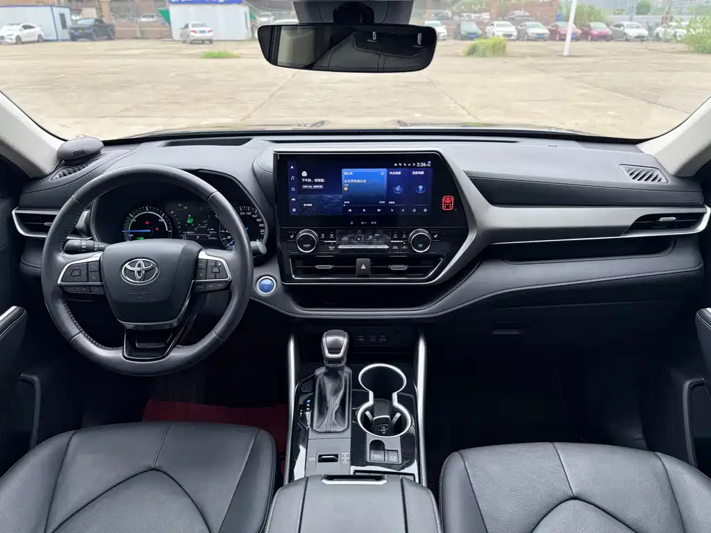 Toyota Highlander — миниатюра 8