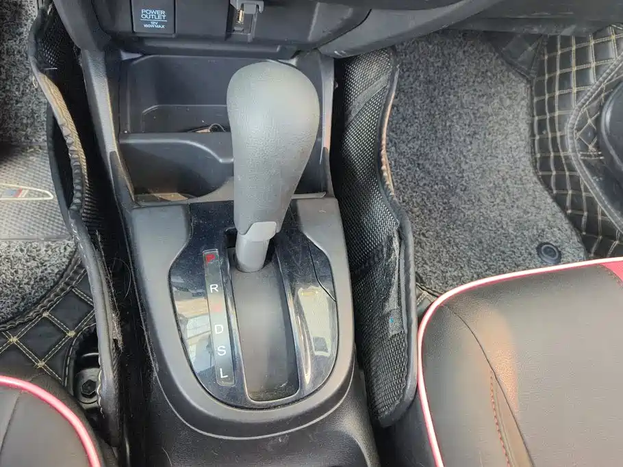 Honda Fit — миниатюра 16