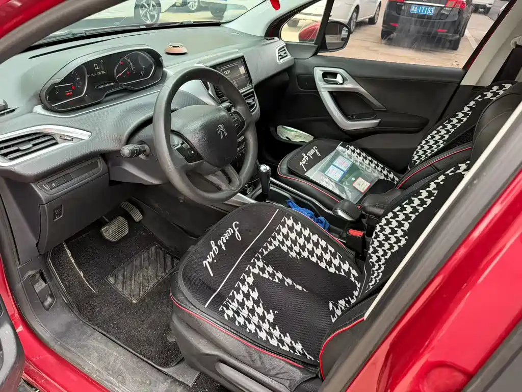Peugeot 2008 — миниатюра 4