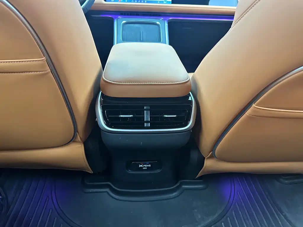 XPeng G9 — миниатюра 14