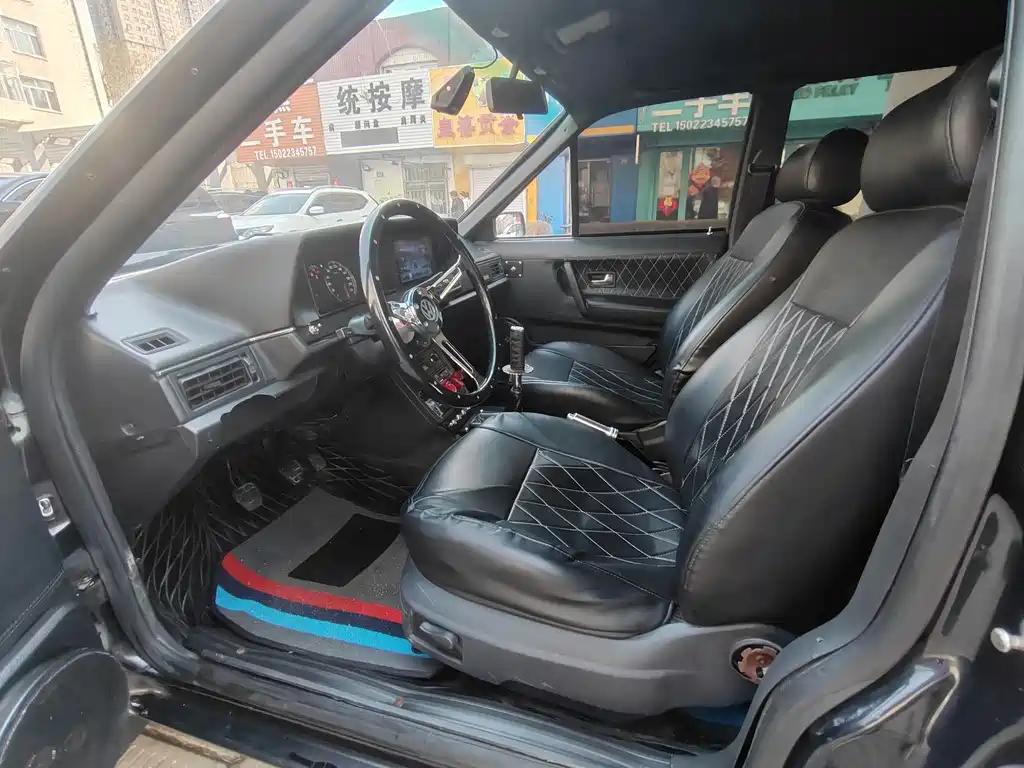 Volkswagen Santana 09 1.8 MT