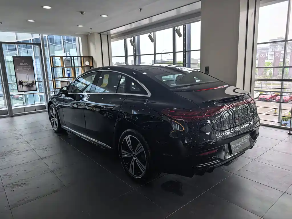 Mercedes-Benz EQE 2025 500 4MATIC