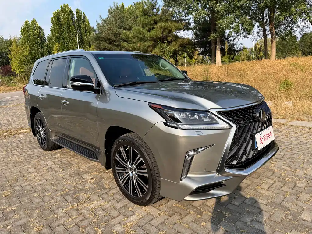 Lexus LX — миниатюра 3