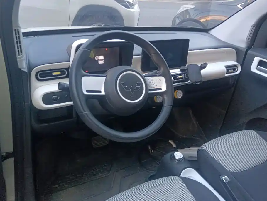 Wuling MINIEV — миниатюра 12