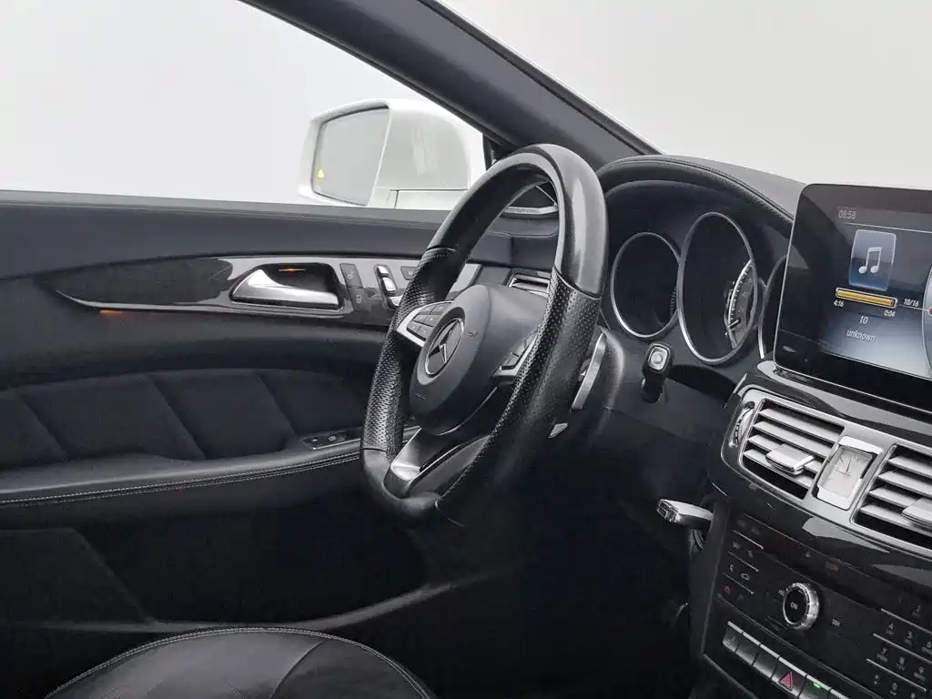 Mercedes-Benz CLS — миниатюра 22