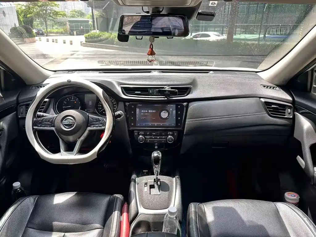 Nissan X-Trail — миниатюра 8