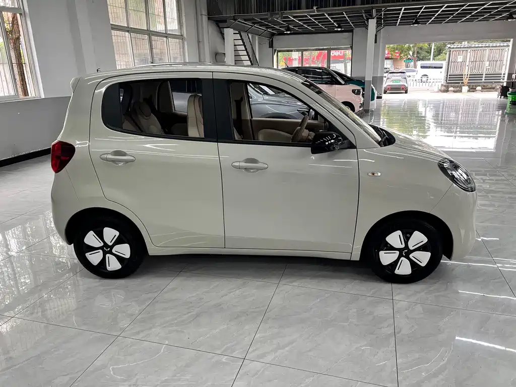 Wuling MINIEV — миниатюра 4