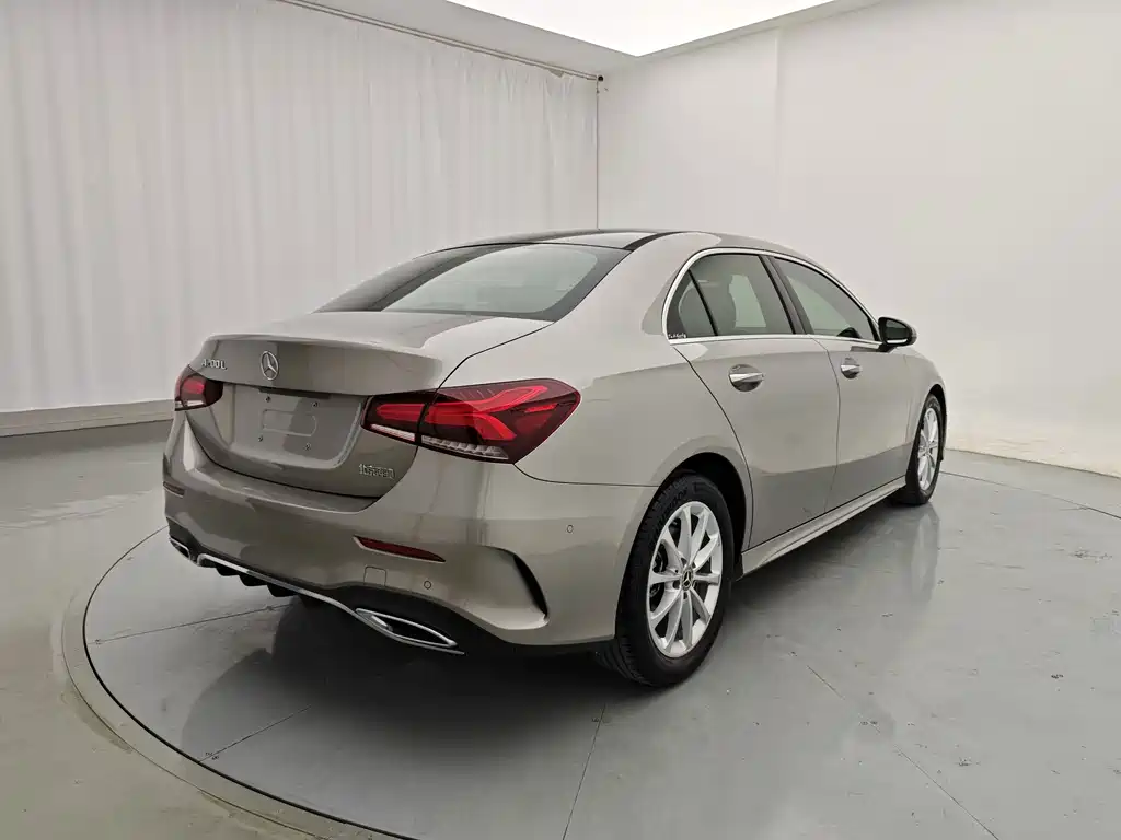 Mercedes-Benz A-Class — миниатюра 7